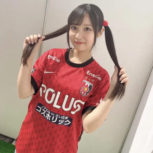栄川乃亜