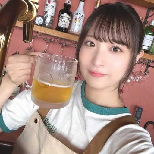栄川乃亜