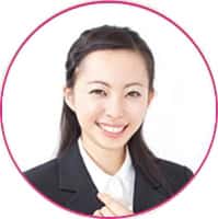 女性スタッフ